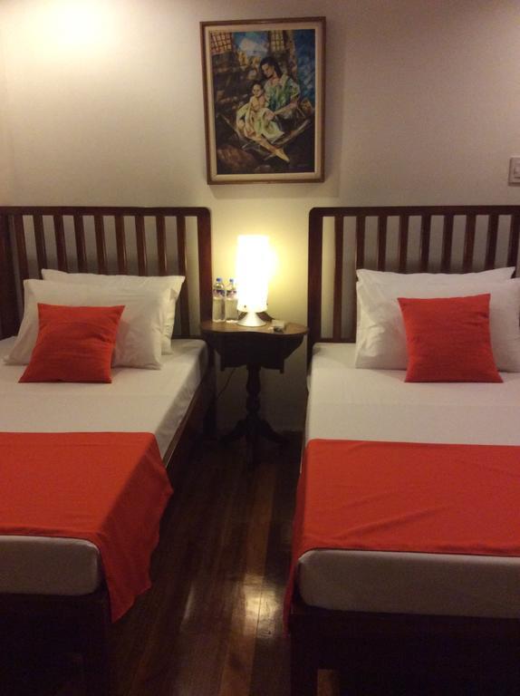 Casa Roces Bed & Breakfast Legazpi Room photo